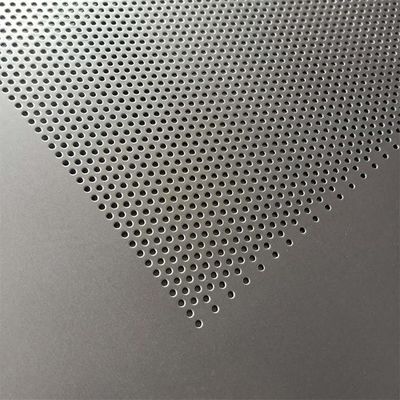 Le trou rond perforé ASTM de plat d'acier inoxydable d'AISI SS321 a perforé la feuille